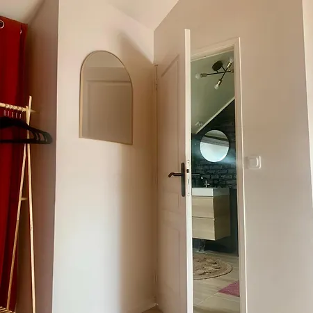 Casa de hóspedes Chaleureuse Et Spacieuse Chambre, Sdb Privative