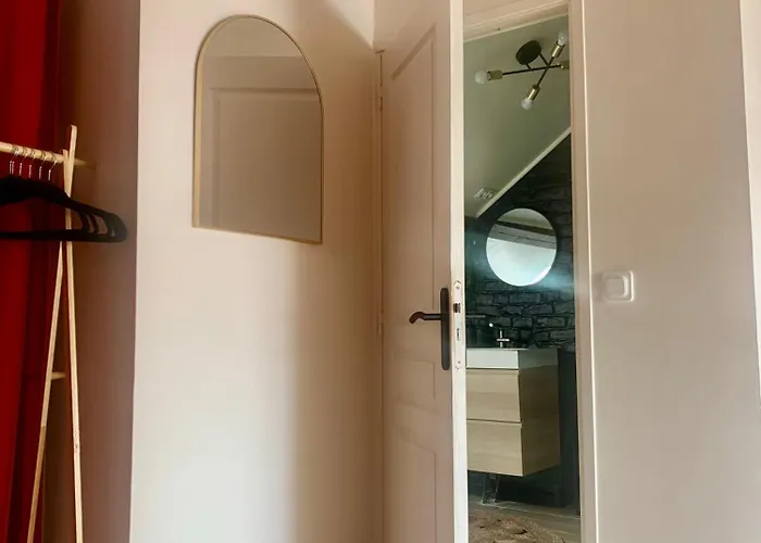 Gasthuis Chaleureuse Et Spacieuse Chambre, Sdb Privative